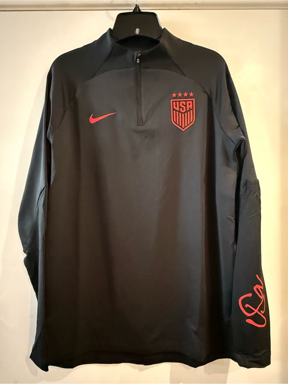 Nike USA Soccer Strike Drill Top 1/4 Zip Black/Red Mens Meduim
